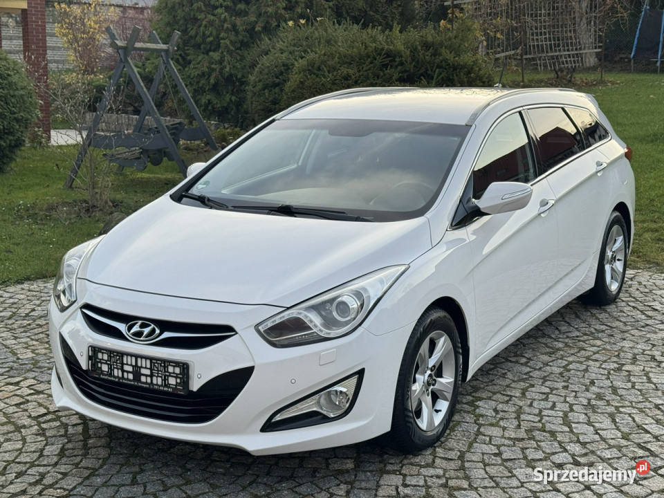Hyundai i40 16 Benzyna 135 z Niemiec XENON Ledy immobilizer Strzegom