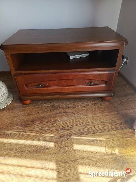 Ładny komplet mebli do salonu Brodnica