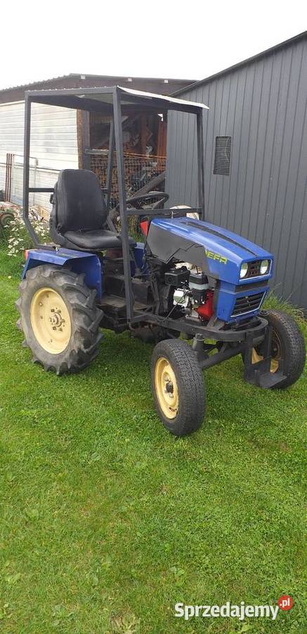 Traktorek sam Kamieniec Ząbkowicki