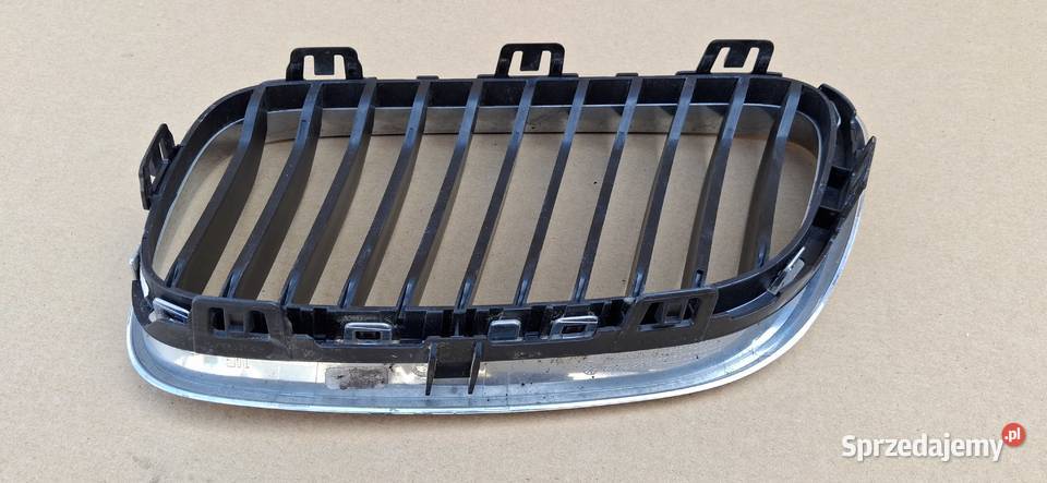 BMW 2 F22 F23 NERKA PRAWA GRILL ATRAPA KRATKA osobowe Bieleń