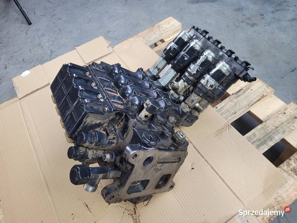 CASE IH PUMA 145 12r SEKCJA ZAWORU Kolno