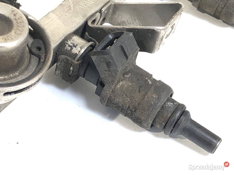 LISTWA WTRYSKOWA BMW E39 1427985 20 150