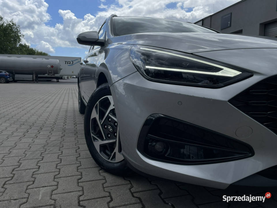 Hyundai i30 15TGDI 48V 7DCT 140 Smart Salon podgrzewane fotele łódzkie Piotrków Trybunalski sprzedam