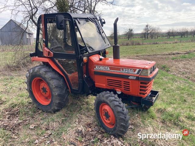 Kubota 4x4 40 sadowniczy Bielecha