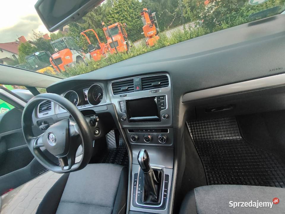 Syndyk sprzeda Volkswagen Golf VII 16 TDI 2014r Samochody osobowe sprzedam