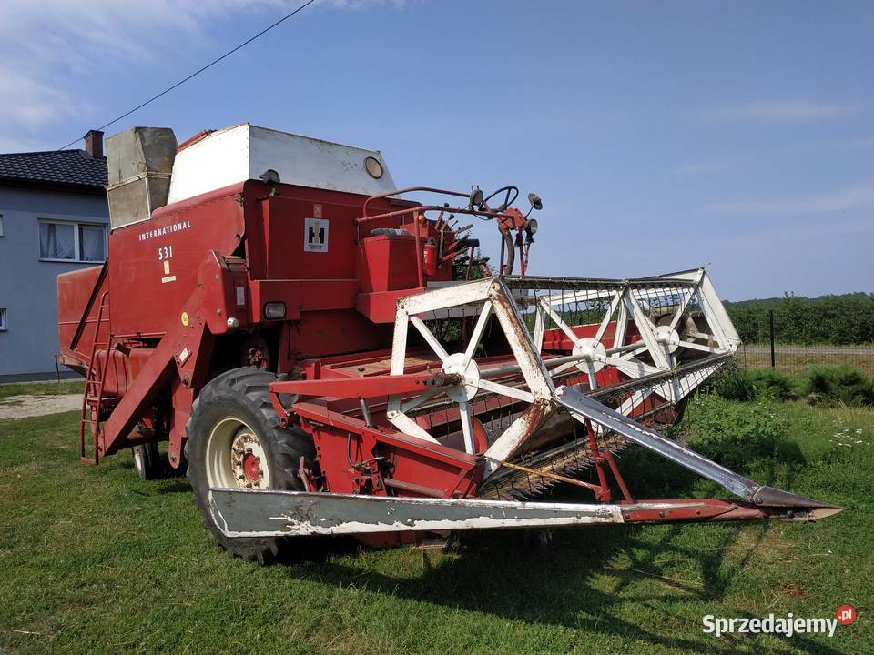 Kombajn zbożowy International 531