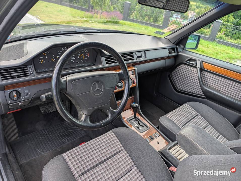 Mercedes Benz 300E24V Sportline Sedan / Limuzyna