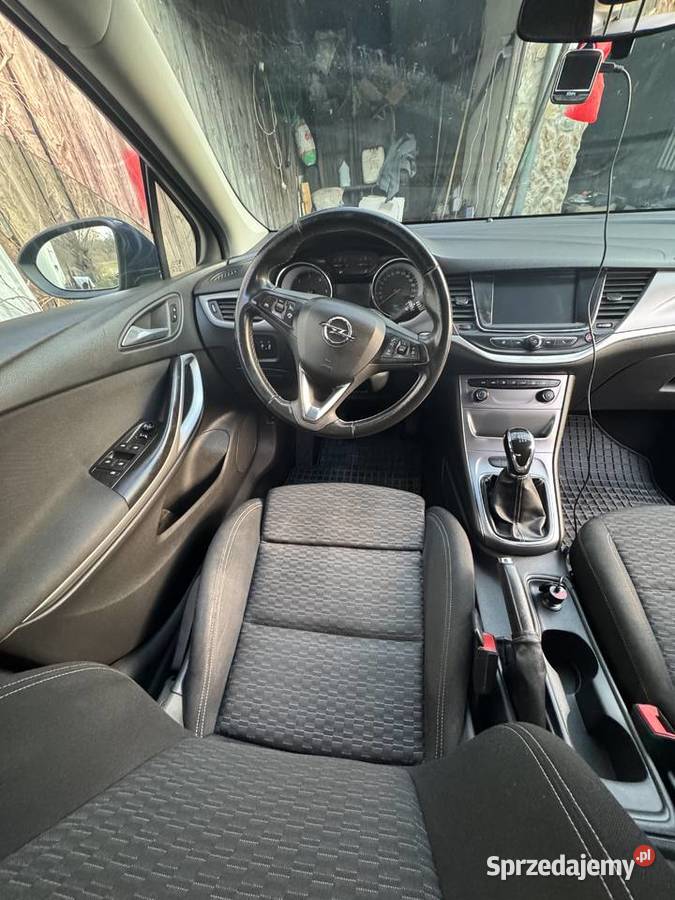 Opel astra sports tourer 1598cm3 Lubań