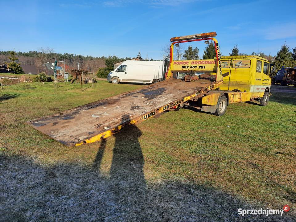 Sprzedam Mecedesa Vario 814D auto laweta pomoc