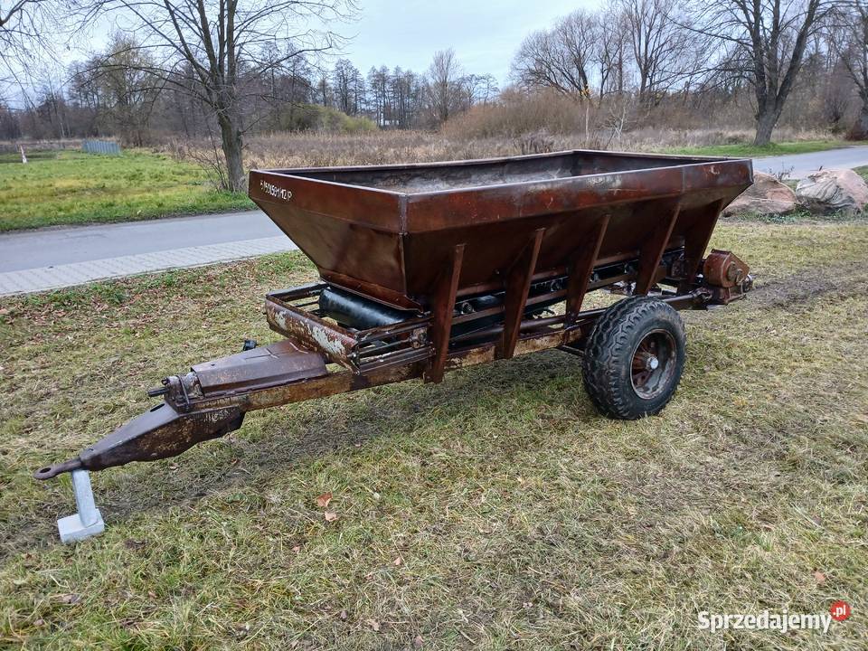 Rozsiewacz wapna rcw3piastwapniarka Rzgów