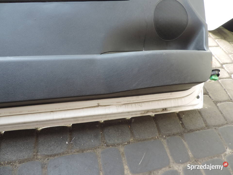DRZWI LEWY PRZÓD PEUGEOT 207 FL 3D KOLOR EWPA Rok produkcji 2011 Nowy Sącz