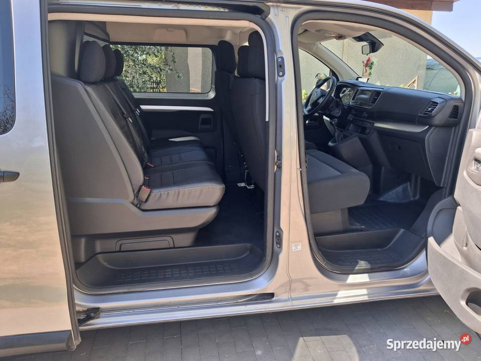 Opel Vivaro 6 osobowy silnik 20 Przykona