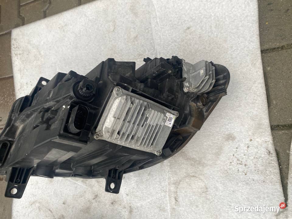 Lampy do Mercedesa Sprintera 907 prawalewa 2021 sprzedam