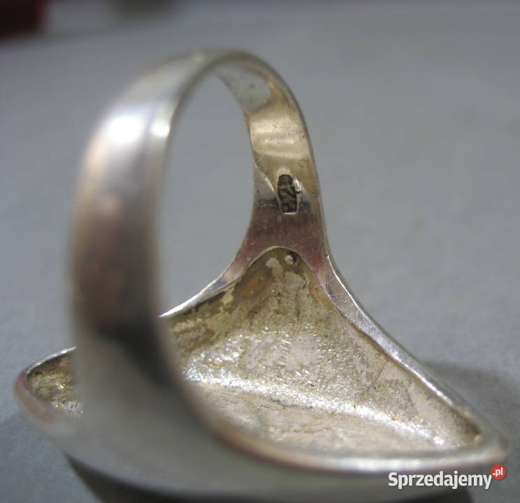 Srebrny Pierscionek z Onyxem Pierścionki