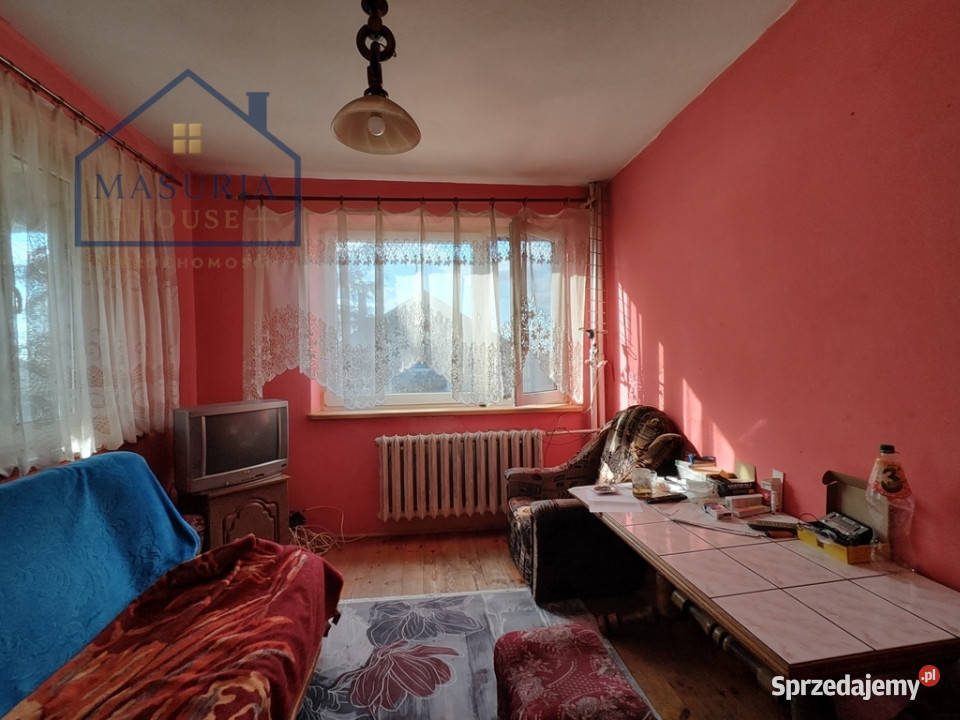 Gospodarstwo rolne z domem chlewniami kurnikami cegła