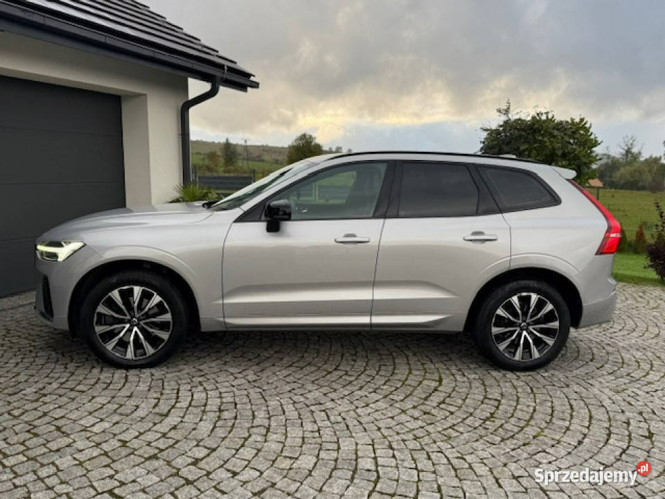 Volvo XC 60 RDESIGN BLISY MODEL 2023 SUPER KOLOR Kamienna Góra