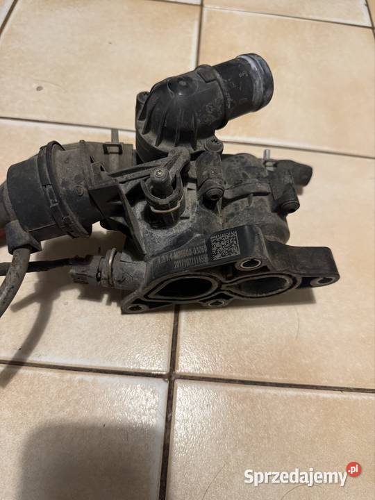 KIA RIO IV YB 12 16V OBUDOWA TERMOSTATU