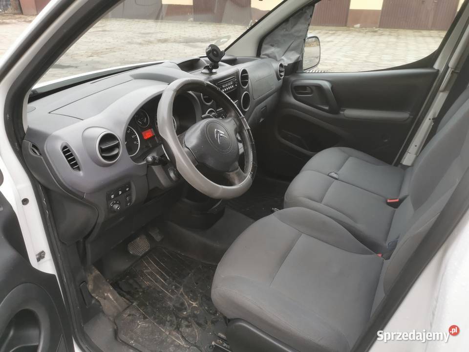 Citroen Berlingo wersja long maxi 3 osobowy Złocieniec