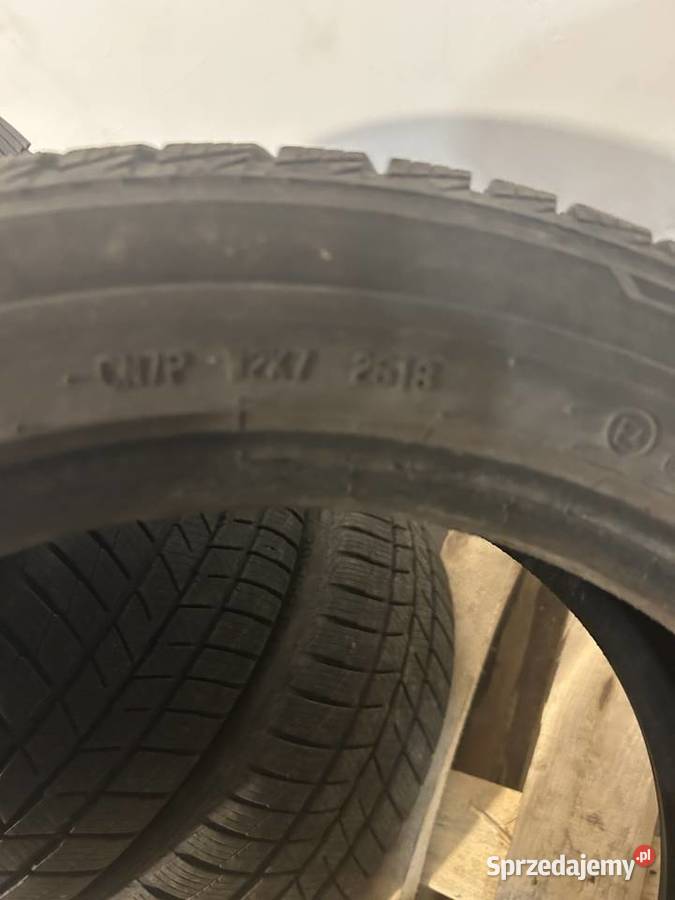 Opony zimowe 20570 R17 XL 50 Samochodowe sprzedam