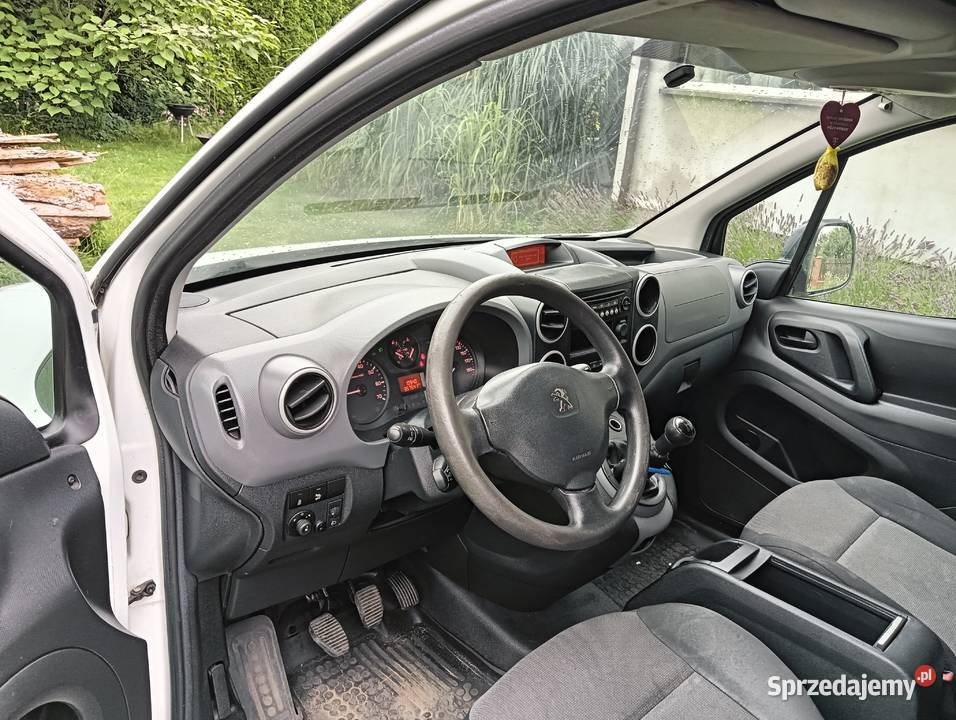 Peugeot Partner 16 HDi LONG Hak Salon Polska VAT Partner Kamionki