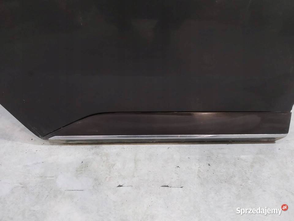 DRZWI PRAWE TYŁ KOMBI USZKODZONE Skoda Superb Karoseria