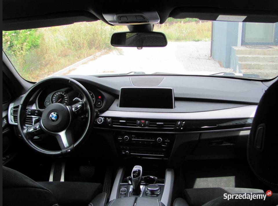 Syndyk sprzeda BMW X5 nieuszkodzony Warszawa