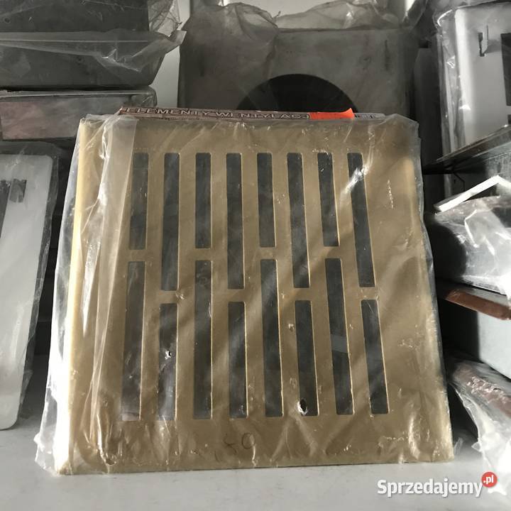 Wentylacyjna metalowe 14x14 złota Zamość
