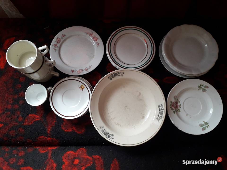 Porcelana PRL Sygnatura talerze dzbanki inne 25