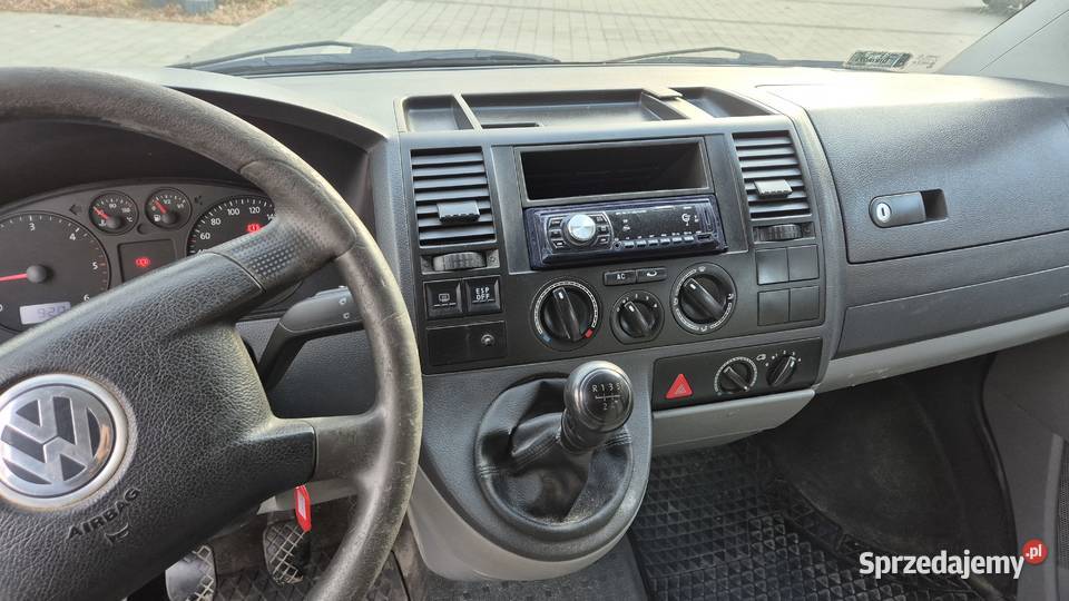 VOLKSWAGEN TRANSPORTER T5 9 OSOB Częstochowa sprzedam