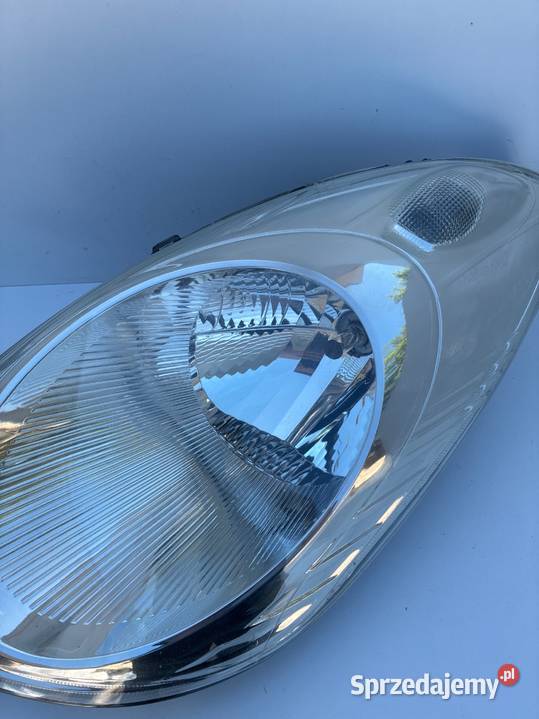 Nissan Note 0609 89902136 26060 9U 10A LAMPA osobowe wielkopolskie