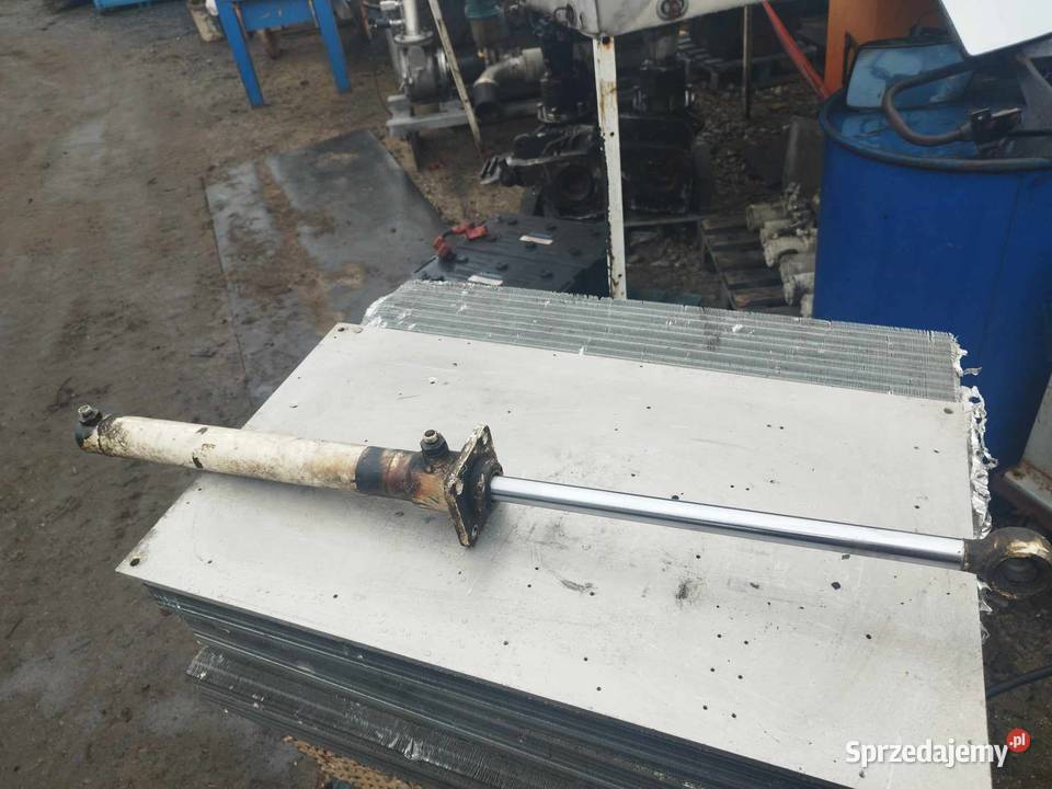 Siłownik hydrauliczny Złożony 57 rozciągnięty Pozostałe Strzyżew