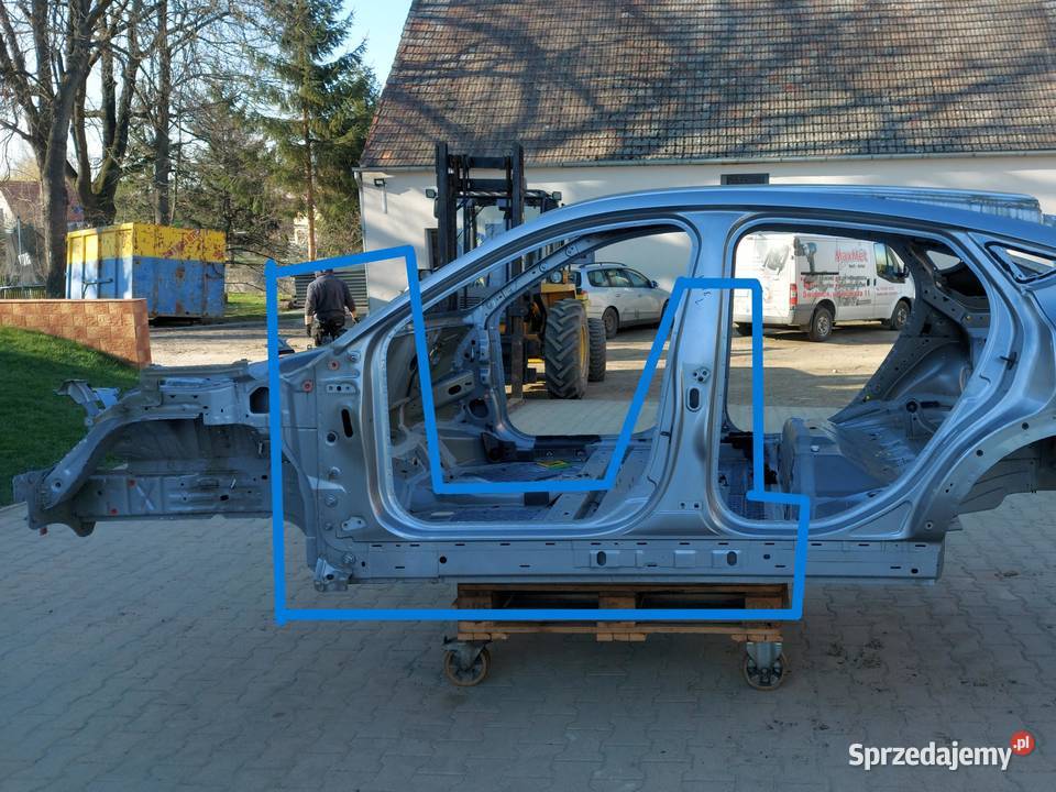 Ford Mustang MachE Próg słupek lewy osobowe