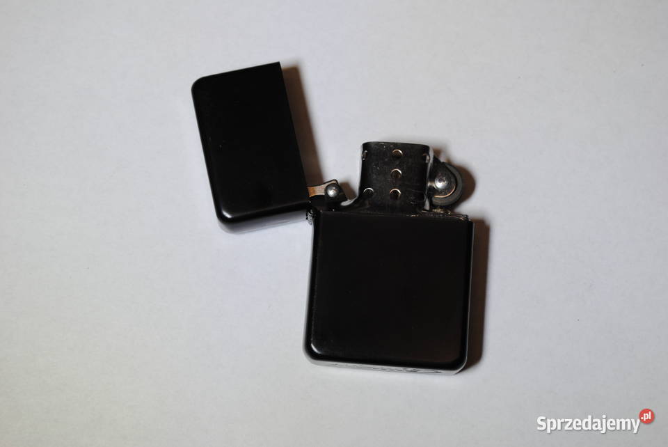 Zapalniczka benzynowa na benzynę Zippo NOWA Pozostałe Turka
