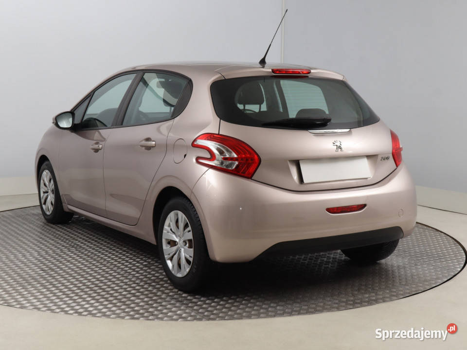 Peugeot 208 14 VTi wspomaganie kierownicy
