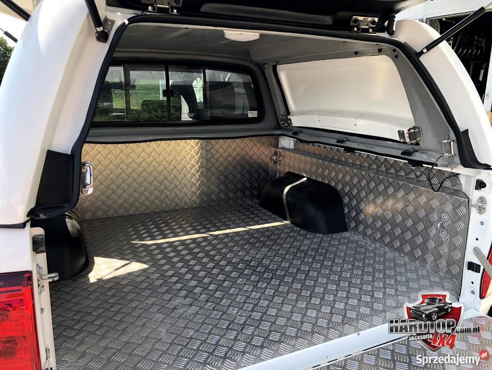 Zabudowa paki Hardtop Toyota Hilux Vigo klapy warmińsko-mazurskie Pasłęk