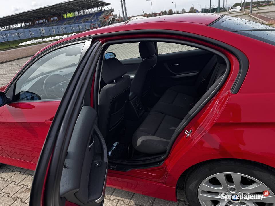 BMW E90 318i Sedan 2008 Czerwony Zadbany benzyna Seria 3