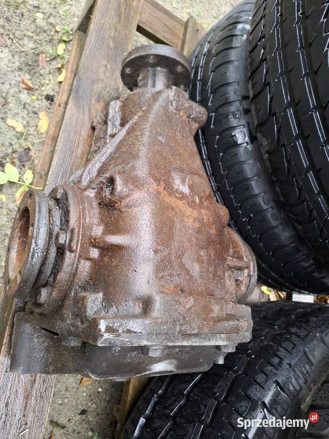 Bmw e32 dyfer most 730 v8 Rumia