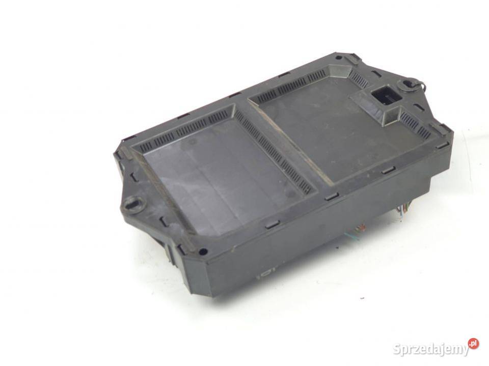 SKRZYNKA BEZPIECZNIKÓW JAGUAR XF 8X2T14476AD Pozostałe