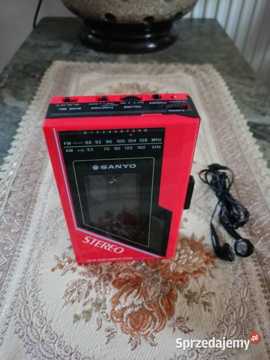 Walkman SANYO z Radiem Japan 80 Lata Vintage Magnetofony Drawski Młyn
