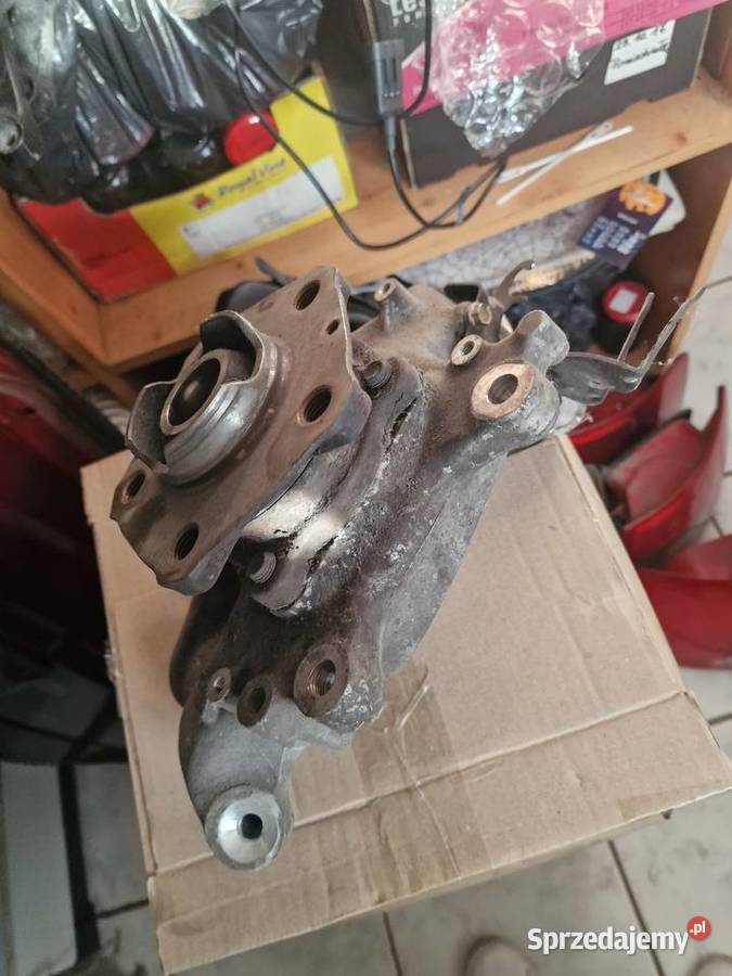 Zwrotnica prawy tyl audi a5 8w0505436aa Skoczów