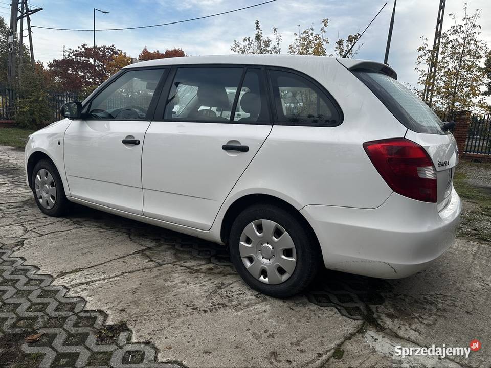 Skoda Fabia II kombi 14 MPi pełny VAT mazowieckie Jabłonna