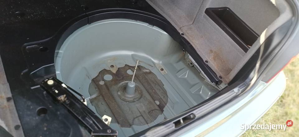 Bmw e39 polift 2001r 20d 136 oryginał stan światła przeciwmgielne Świdnica sprzedam