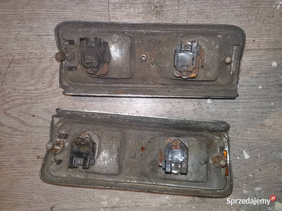 Kierunkowskazy przednie Fiat 125p stary typ
