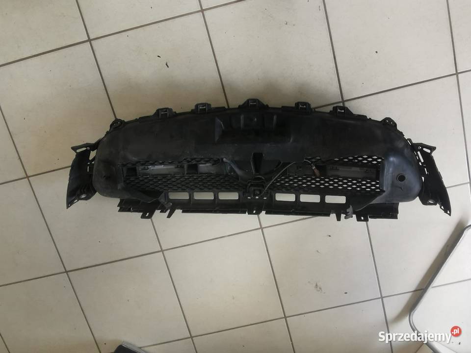 Grill Mercedes E 213 A2138880223 osobowe Złocieniec