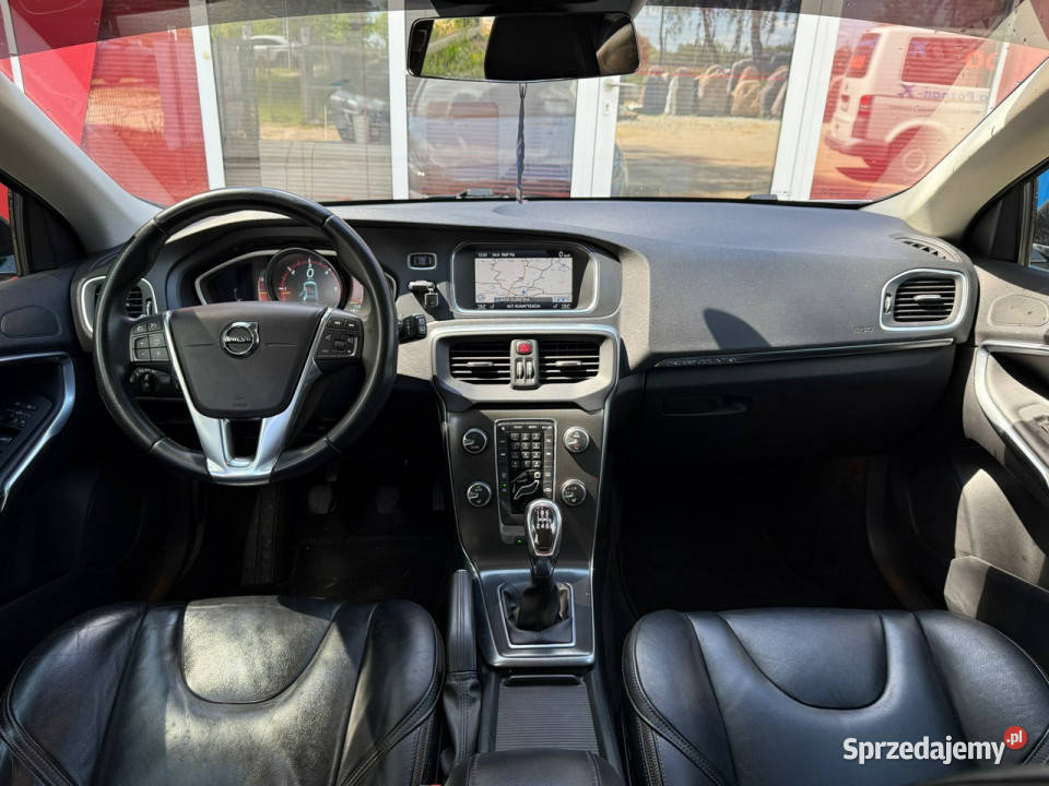 Volvo V40 Cross Country 20 D3 150 Navi Virtual VAT marża Przeźmierowo sprzedam