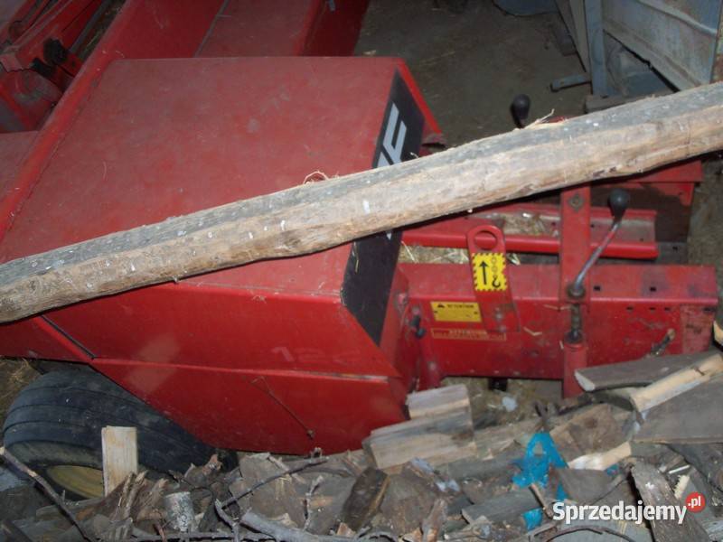 Prasa kostkująca MASSEY FERGUSON 124 małopolskie
