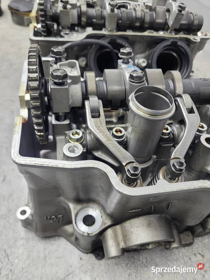 HONDA VFR 1200 F 1017 OEM GŁOWICA ZAWORY WAŁKI Nowy Tomyśl