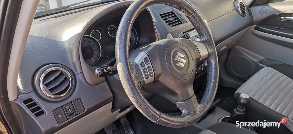 Suzuki SX4 16 Comfort 4WD Zadbany Mały przebieg manualna Samochody osobowe