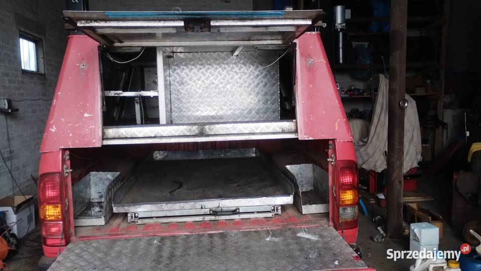 Zabudowa skrzyni ładunkowej paki Toyota Hilux Knyszyn
