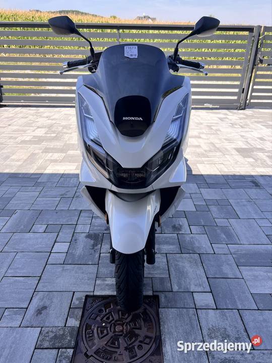 Honda pcx 125 pełny VAT świętokrzyskie Chełmce sprzedam
